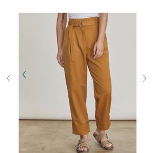Elizabeth and James size 10 crop pants